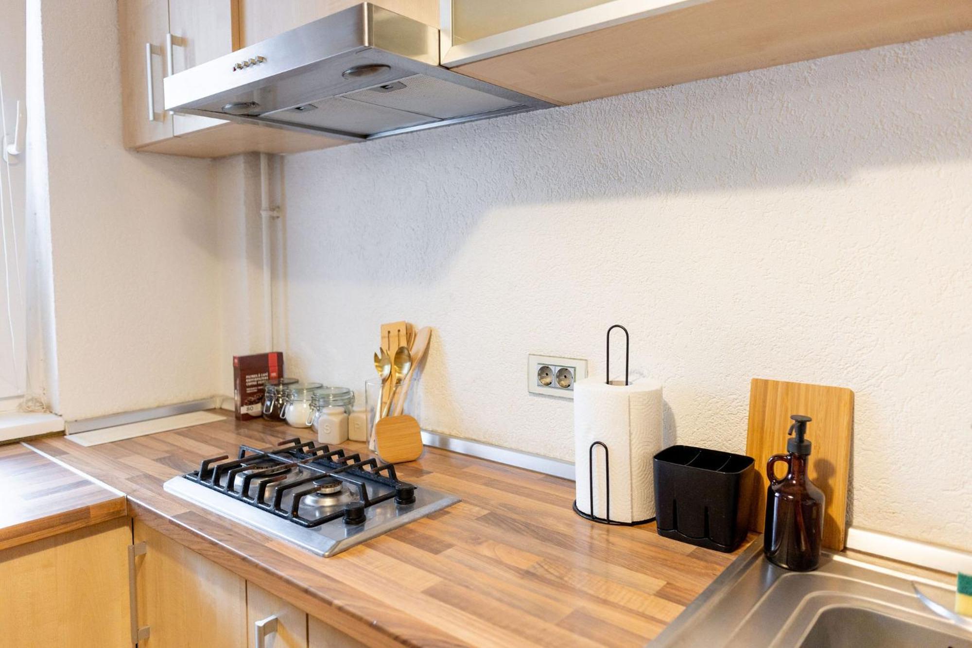 Apartament Ultracentral Retreat - Victory Square Views & Style